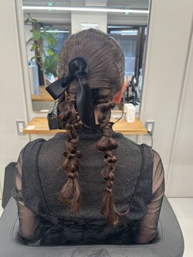 バルベストーキョーサウス(BARBES TOKYO SOUTH) 低めのツイン編み下ろし【清板】