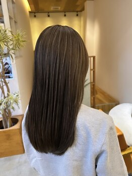 クルト バイ マルカ(KURT by MARUCA)の写真/【玉造/森ノ宮駅近】白髪ぼかしや髪質改善/似合わせカットなど、20～50代の女性に人気のメニューが充実◇