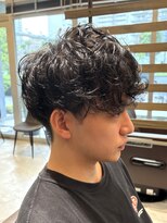 ノイセル(Noisyle)&nbsp;ブルーブラックフェザーパーマ刈り上げセンターパート☆