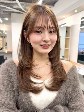 アビー(ABBEY3) レイヤーカットミディアムレイヤー顔まわり銀座ハイレイヤー