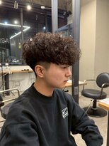 リッチブランドアンドコー(Rich Brand&Co)&nbsp;スペインカールスパイラルパーマツイストパーマフェード短髪