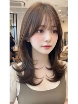 レス(Les.) ハッシュカットミディアムレイヤーくびれヘアダークグレー