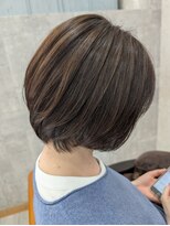 イル(iru)&nbsp;白髪があっても楽しめるカラーデザイン♪