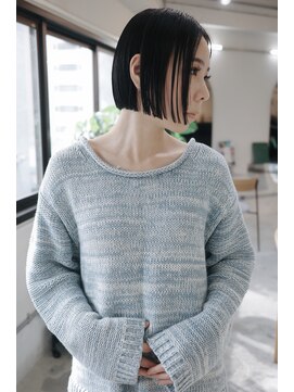 フェイヴィーズ(FavyS) 収まりのいい黒髪ミニボブ