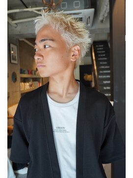 ココモ(KOKOMO) 【三野隼澄】スパイキーショート/ブロンドカラー