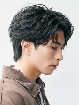フィフス(fifth) 原宿毛流れセンターパートフェザーパーマビジネスヘア刈り上げ