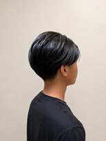 ウミト(Umito)&nbsp;ツヤ黒髪マッシュショート×爽やか刈り上げ