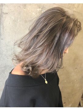 キー(kｅｙ) グレージュ