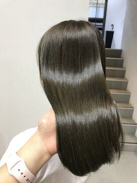 ネイヴィル(navile) ◎ブリーチなしの赤みを消したナチュラルグレージュ