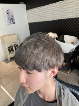 コンフロント(confront) メンズ　ハイトーンショート