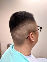 ヘアーカットデザインサロン スマッシュ 田町店(Hair cut design salon Smash)&nbsp;バーバースタイル フェード 七三パート ビジネス ベリーショート