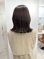 ガーデンヨコハマエスト(GARDEN YOKOHAMA est)&nbsp;切りっぱなし　ミディアムヘア　くびれヘア　グレーベージュ