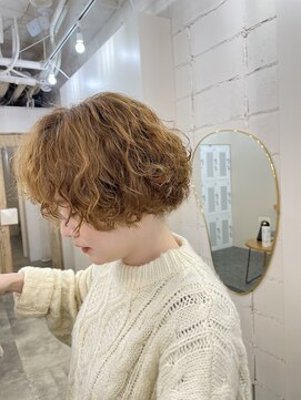 ロア 四条河原町店(LoRE) LoRE☆外国人風くるくるパーマとハイトーンベージュカラー