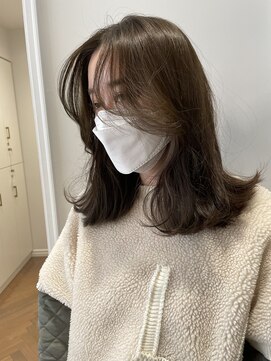 ニーゼロゼロナナ(2007) オリーブベージュ