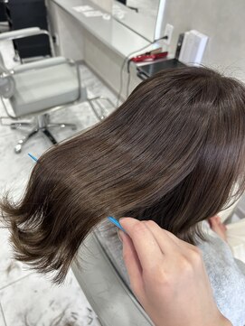 キング(K!ng) 縮毛矯正髪質改善ハイライトレイヤーカット楠葉美容室エクステ