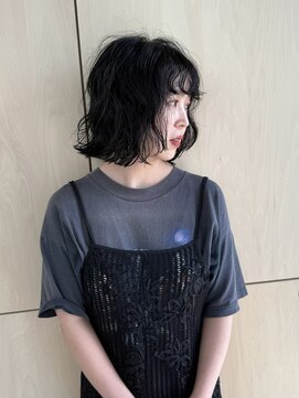 トワ バイ リンネ(Towa by Lin’ne) 無造作/クシャッと質感『ニュアンスパーマ』顎下肩上ボブ