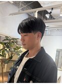 センターパート刈り上げショート短め