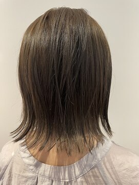 アリゲート ダイカンヤマ(Ari gate daikanyama) 20代30代小顔オリーブグレークラゲヘアー