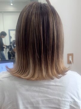 ハイライトグラデーションヘイリーボブミニボブグレージュ