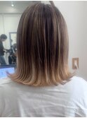 ハイライトグラデーションヘイリーボブミニボブグレージュ