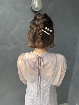 お呼ばれヘアー