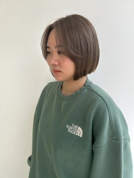 フォークロア 本店(Folk Lore) 透明感グレージュの丸みミニボブ