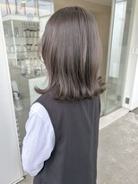ヒビカ(HIBIKA) 透明感ある暗めグレージュカラー