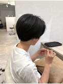 暗髪ハンサムショート