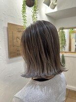ニュー(new.) グレージュバレイヤージュ