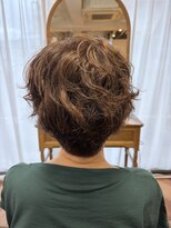 ラナ(LANA)&nbsp;ブリーチなし白髪を活かしたベージュカラー
