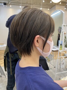 ロミー 本厚木(ROMMY.) 【オール世代おススメ◎】大人可愛い丸みショート　小顔カット