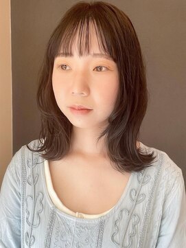 トップヘアー アヴェニュー 刈谷(TOPHAIR Avenue) 顔周りで作るゆるふわ外ハネオシャレスタイル/ぱっつん前髪