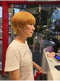 イエローショートボブ