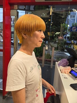 榮美容室 本店 イエローショートボブ/ダブルカラー/シートヘア
