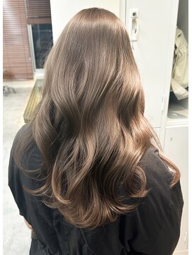 リラ バイ ミラ 新宿(LILA by MILA) メルティカラーフェミニンロング似合わせカット韓国ブリーチなし