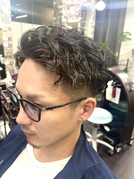 ヘアーメイクロージー 八軒店 (HAIR MAKE ROSY) ツイストスパイラルパーマツーブロックマッシュメッシュフェード
