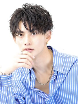 アーリー(Ali'i) ソフトツイストパーマ韓国マッシュブルーブラックセンターパート