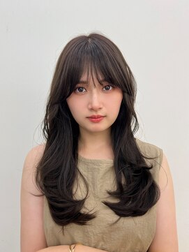 ヒュー 広島(HEW) 20代30代大人かわいい韓国レイヤーカットオリーブベージュ