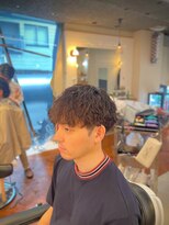 ゼロスバーバー(0's BARBER SHOP)&nbsp;大人の色気◎ツイスパ×波巻きパーマ20代30代