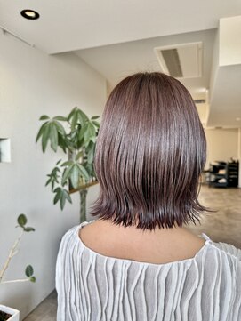 エミタス 柳通り(Emitas.) ラベンダーブラウン×外ハネボブ