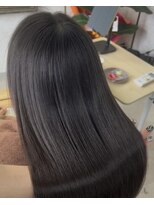 ミーノ(miino)&nbsp;思わず触れたくなる…素髪みたいな艶仕上げ