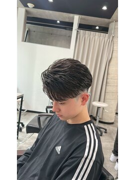 イーラ アメ村店(era) フェザーショートパーマ/メンズ/刈り上げ/眉毛/ツイスト