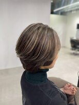 オーストヘアー リュウール(Aust hair Lueur) ショートスタイルとハイライト