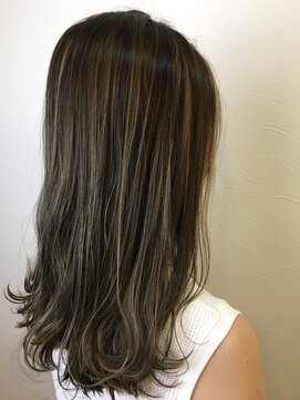 ノクターン 池袋(NOCTURNE) 極細ハイライト×アッシュグレー