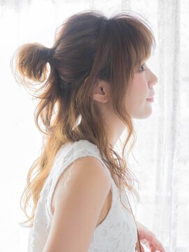 オジコロジ(ojiko.roji) ☆月曜営業☆ojiko.roji大人可愛いゆるふわハーフアップ