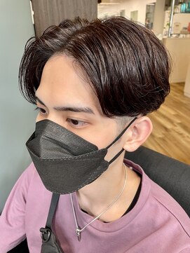 スイート(Suite) ナチュラルニュアンス、センターパートパーマ