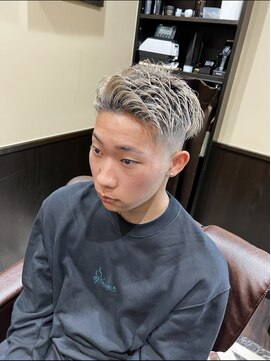 ヒロギンザ 秋葉原店(HIRO GINZA) ホワイトミルクティーグレージュ・スキンフェード