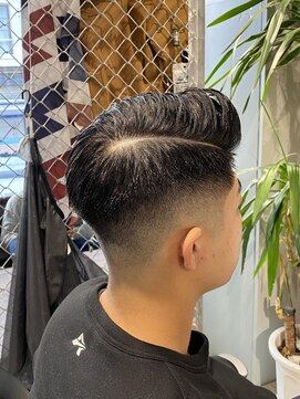 ドルクス 日本橋(Dorcus) 東京フェード　barber shop ジェントルマンヘア