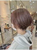 ピンクベージュ