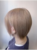 ショートボブ×ブラウンベージュ